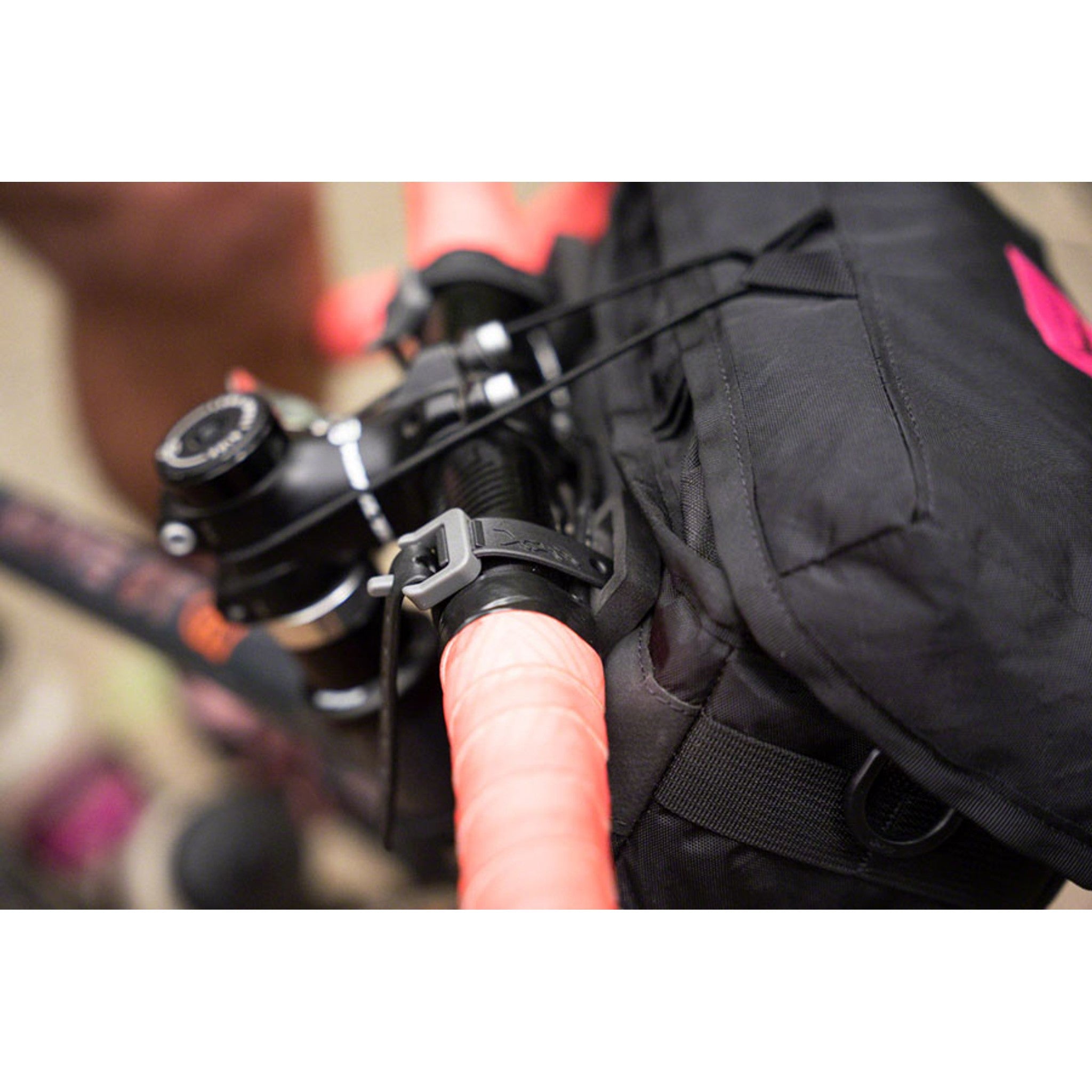 Capstone Handlebar Bag - Black