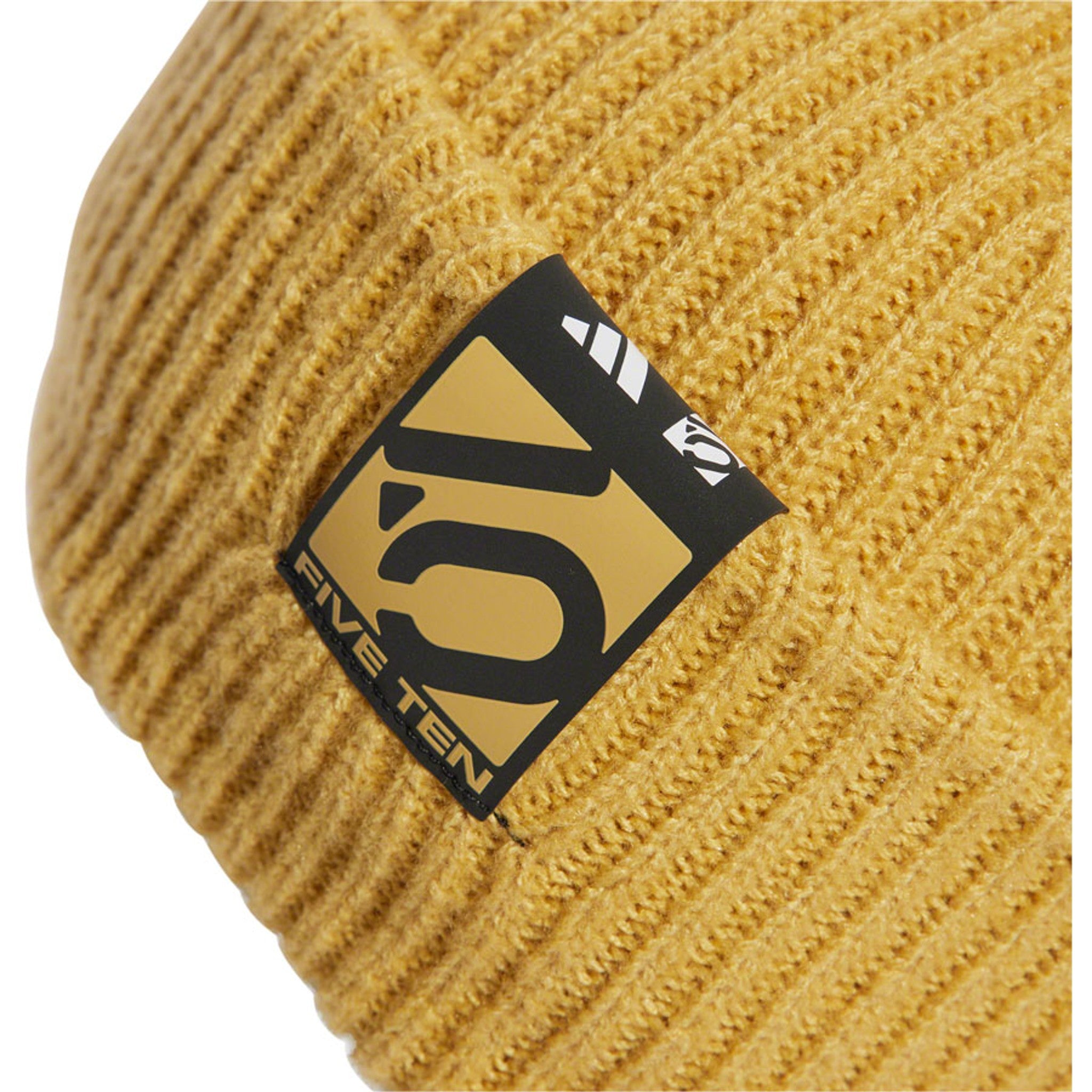 L Beanie