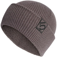L Beanie