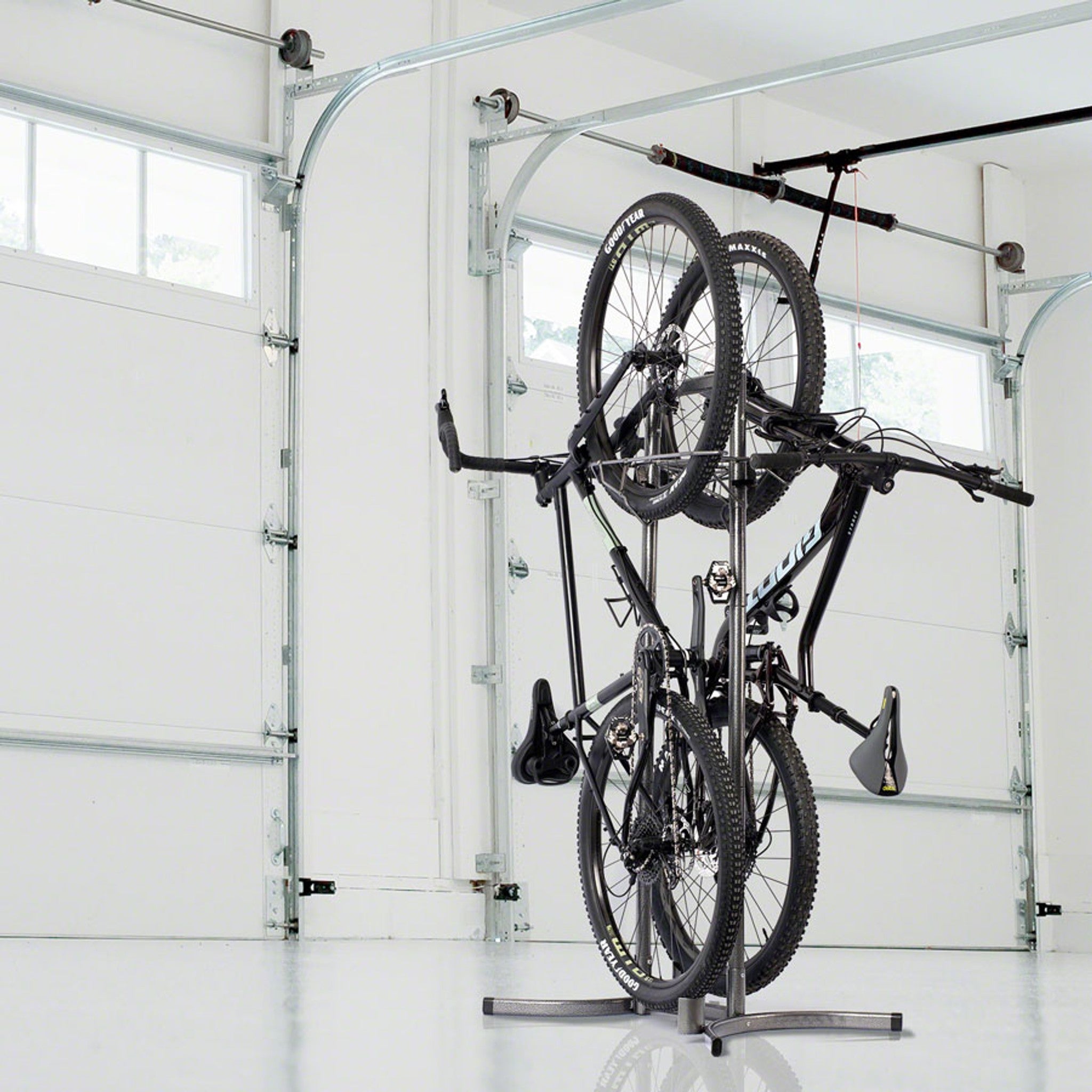 Heavy Duty 2-Bike Upright Stand