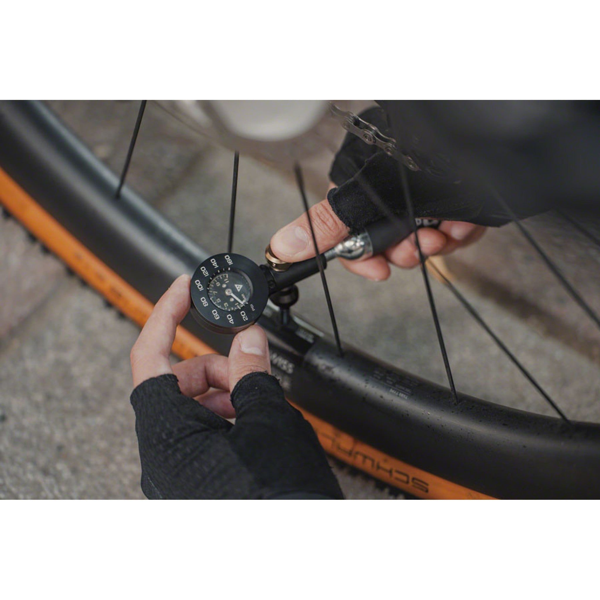 AirBooster G+ CO2 Inflator - with Gauge