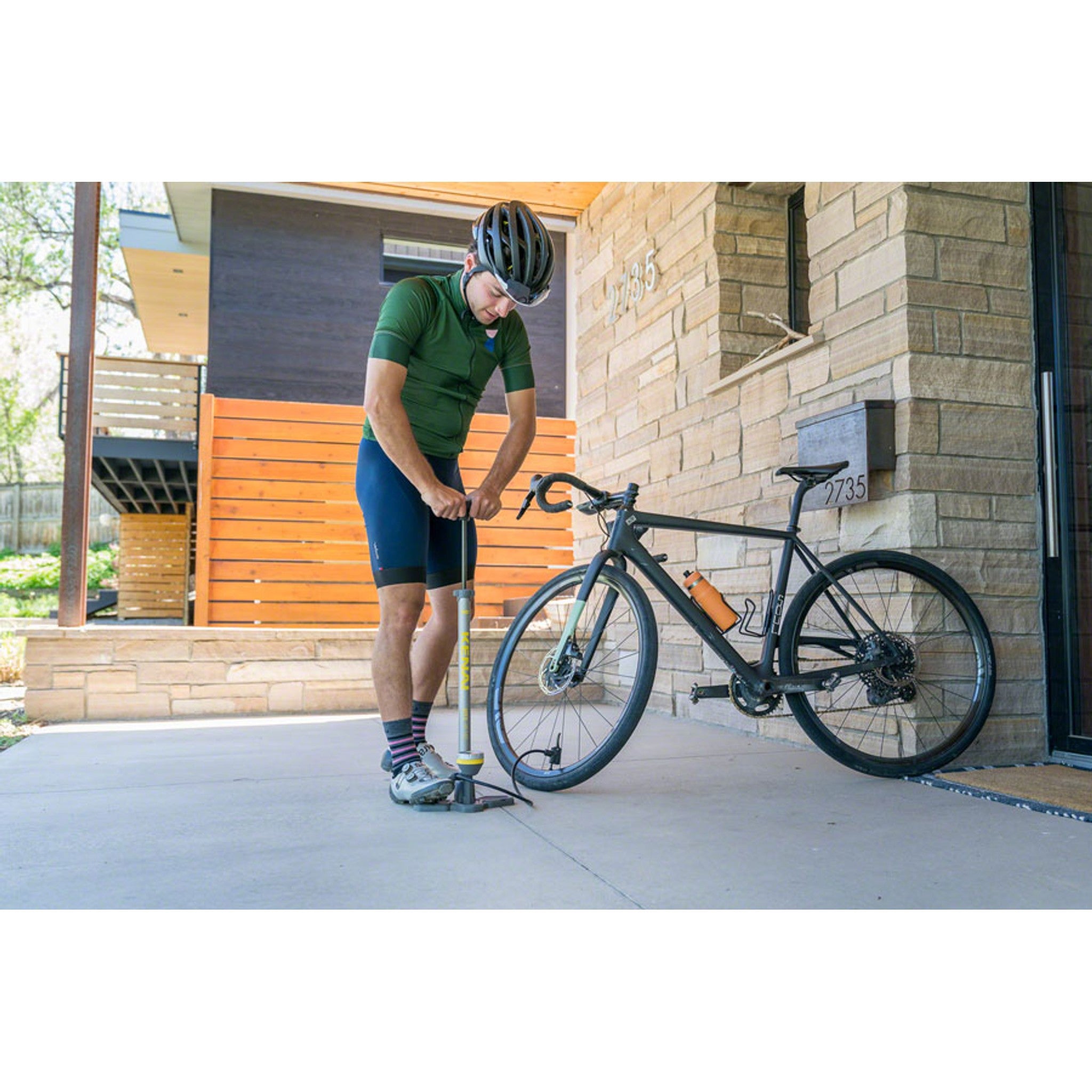 Apex HP Floor Pump - 140 Psi, Gray