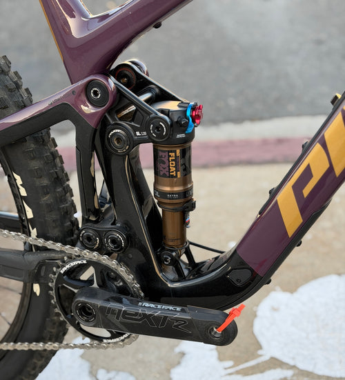 USED 2026 Pivot Trail Cat SL Pro XT DI2 W/Carbon wheel upgrade