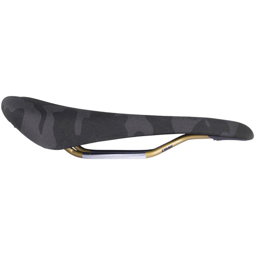 OiOi Saddle - Black Camo