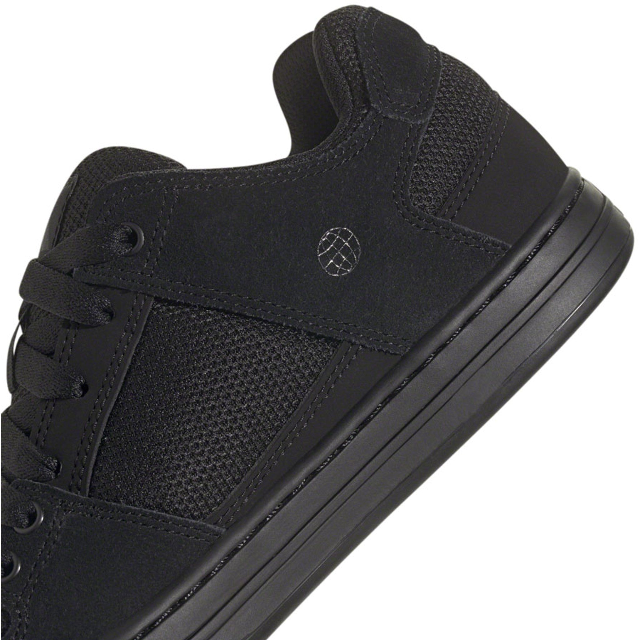 Freerider Flat Shoes - Women's, Core Black/Core Black/Gray Six