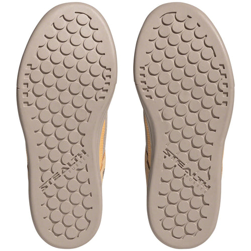 Freerider Flat Shoes - Women's, Wonder Taupe/Ftwr White/Acid Orange