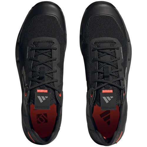 Trailcross LT Flat Shoes - Men's, Black/Gray Two/Solar Red