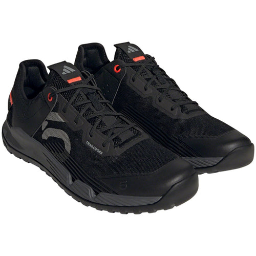 Trailcross LT Flat Shoes - Men's, Black/Gray Two/Solar Red