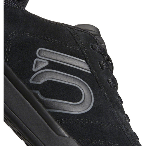 Sleuth DLX Flat Shoes - Women's, Core Black / Grey Six / Matte Gold