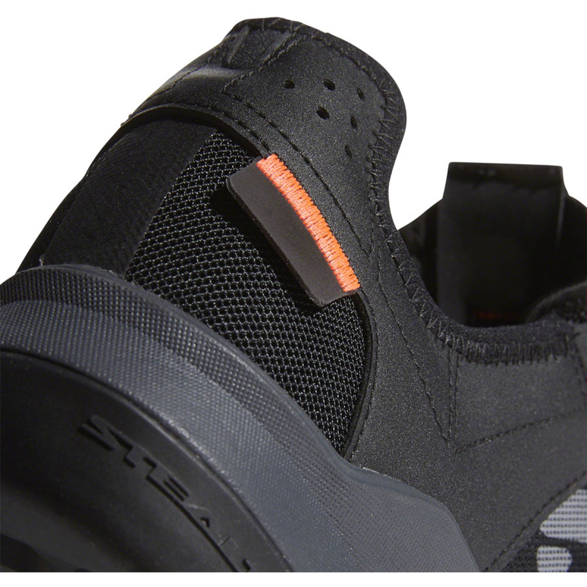 Trailcross LT Flat Shoes - Men's, Black/Gray Two/Solar Red