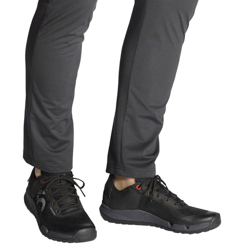 Trailcross LT Flat Shoes - Men's, Black/Gray Two/Solar Red