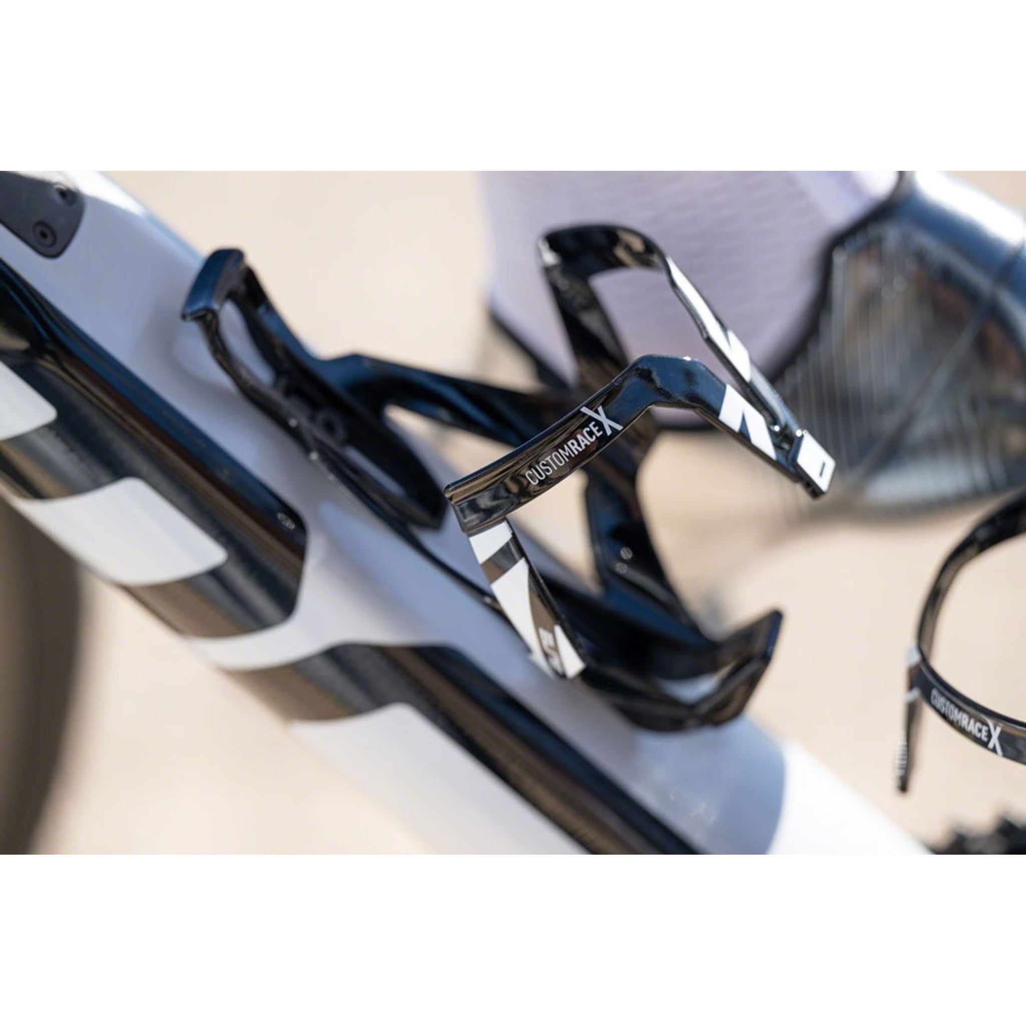 Custom Race X Bottle Cage